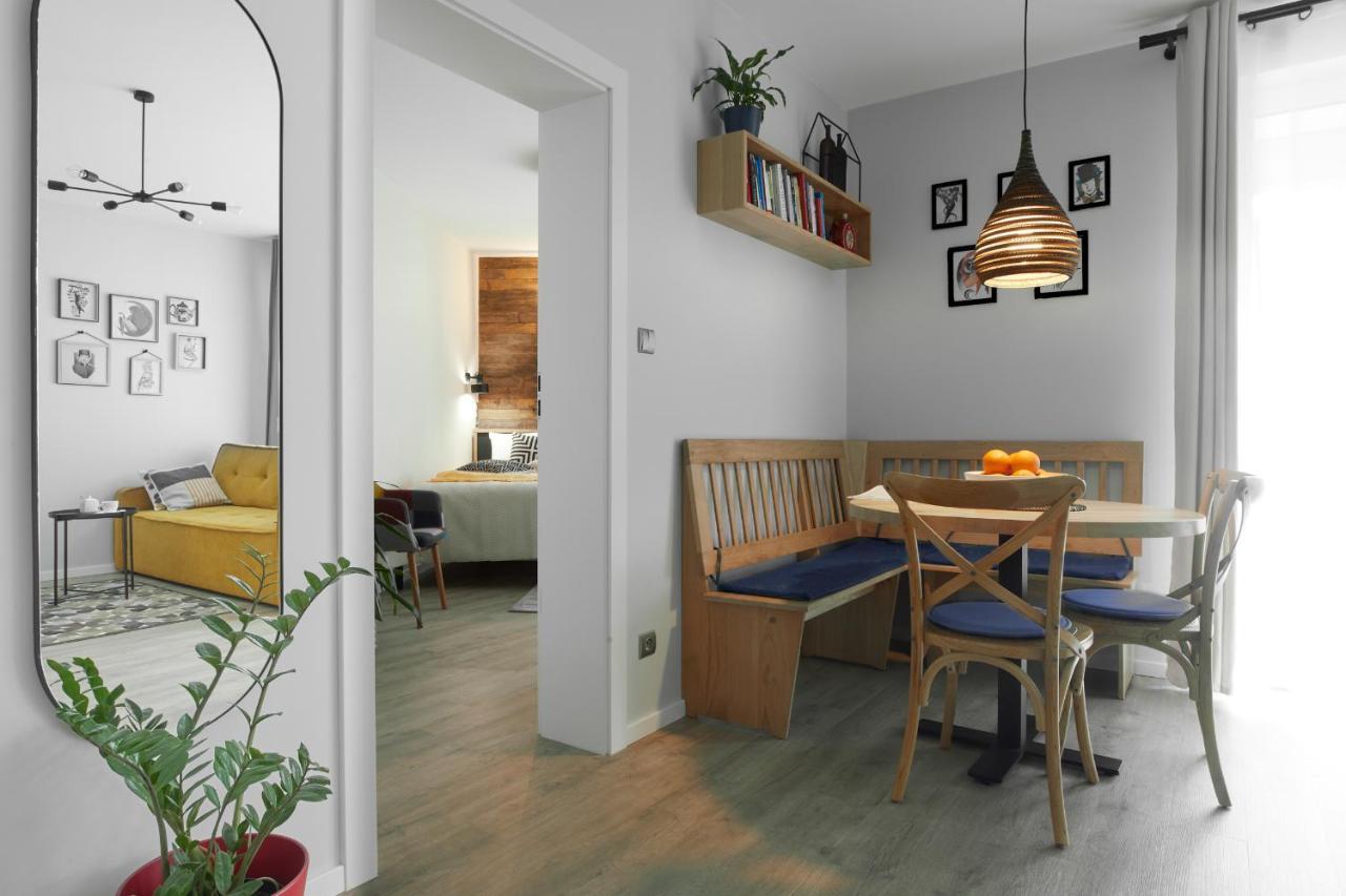 Sherlock Apartment Вроцлав Екстериор снимка