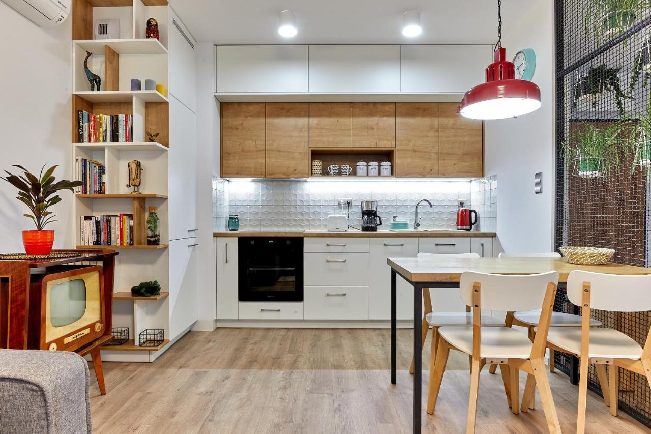Sherlock Apartment Вроцлав Екстериор снимка